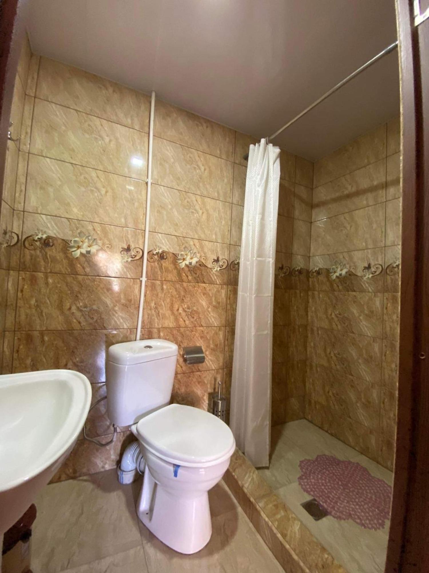 Guest House Gordila Omalo Extérieur photo